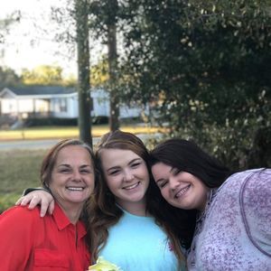 Meet your Posher, Davina